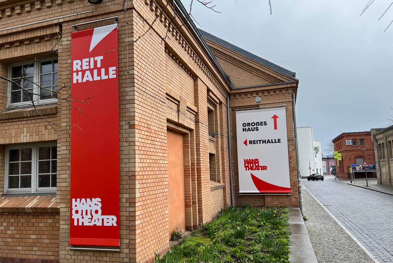 Banner drucken und Konfektionieren- Bannerhalterungen