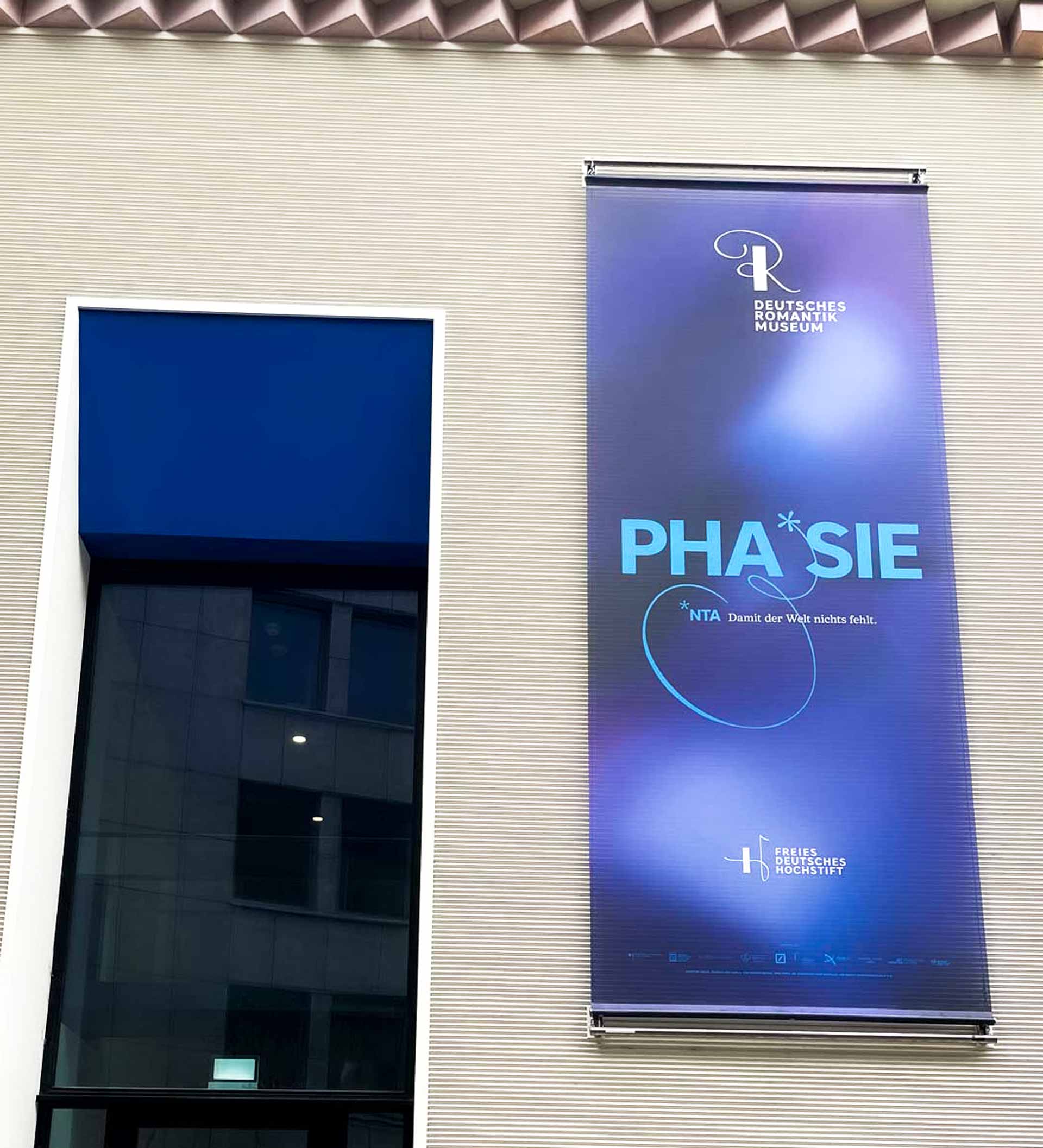 Fassadenbeschriftung für Museum